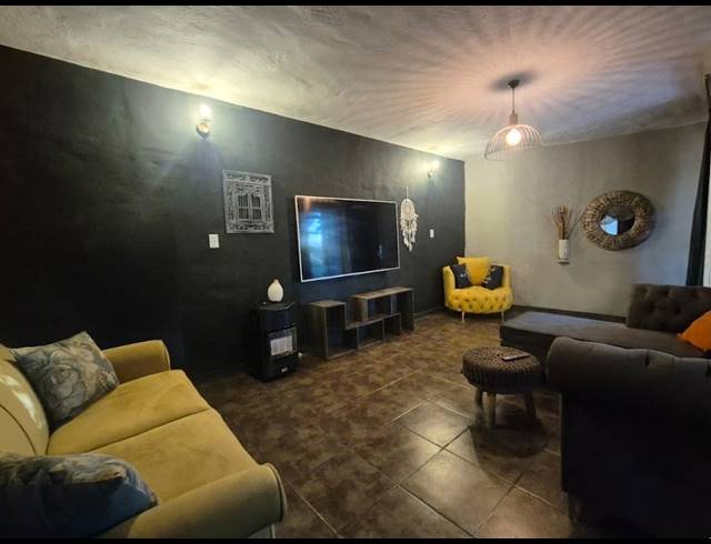 3 BEDROOM TOWNHOUSE FOR SALE IN THREE RIVERS